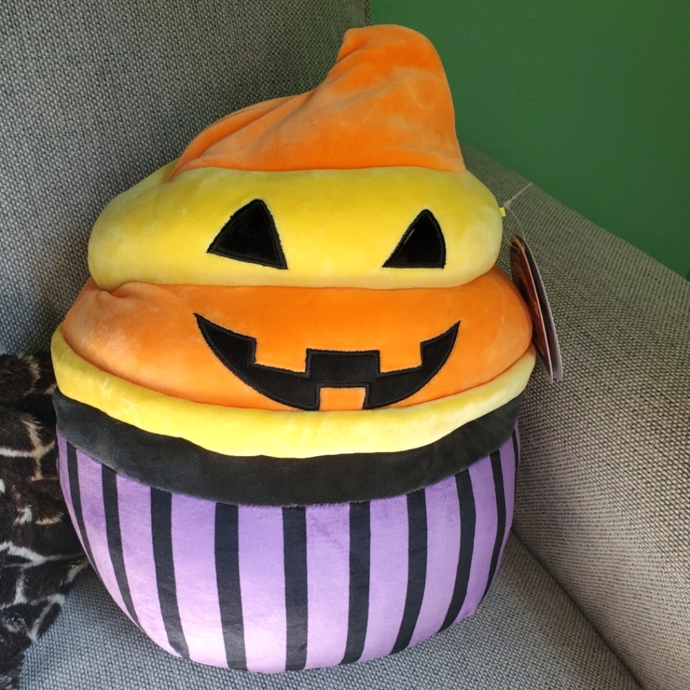 Belissa halloween squishmallow